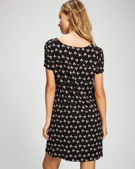 Soma / Short Sleeve Scoop Neck Sleepshirt PEACEFUL PETALS BLACK