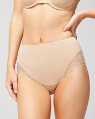 Soma / High-Waist Brief Panty with Lace WARM AMBER