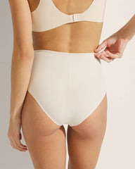Soma / High-Waist Cheeky Panty PALE SAND