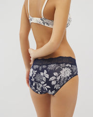 Soma / Embraceable Hipster Panty with Crochet Lace Waist MEANDERING GARDEN M NAVY