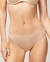 Soma / Cotton Hipster Panty with Lace Trim WARM AMBER