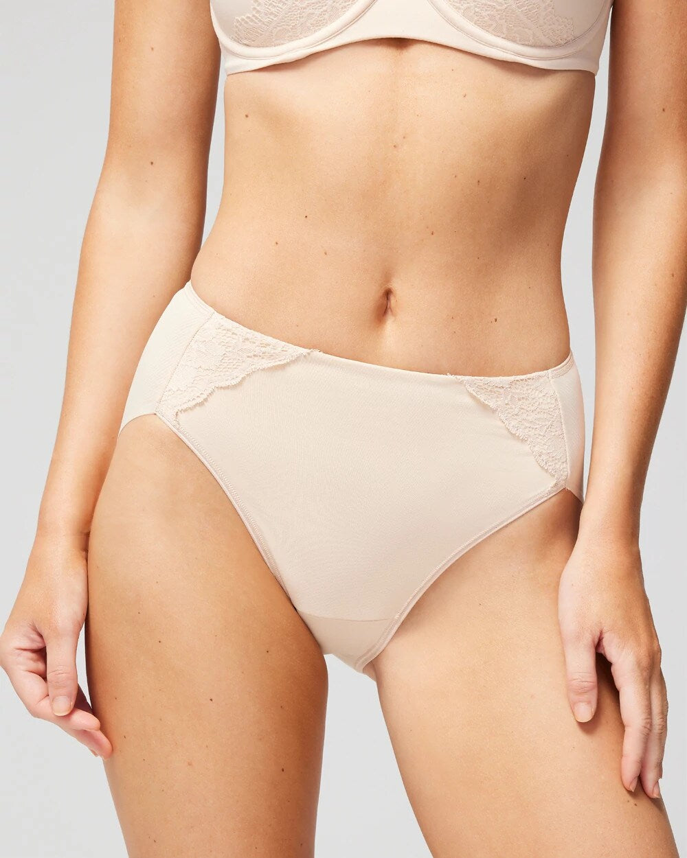 Soma / High-Leg Brief Panty with Lace PALE SAND