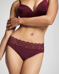 Soma / High-Leg Panty with Enchanting Lace VELVET PLUM
