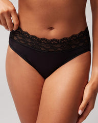 Soma / High-Leg Panty with Enchanting Lace BLACK