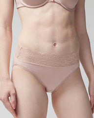 Soma / High-Leg Panty with Enchanting Lace ADOBE ROSE
