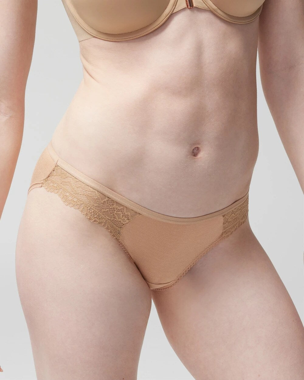 Soma / Bikini Panty with Enchanting Lace WARM AMBER