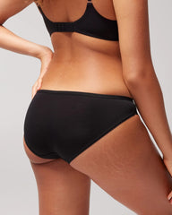 Soma / Bikini Panty with Enchanting Lace BLACK