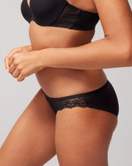 Soma / Bikini Panty with Enchanting Lace BLACK