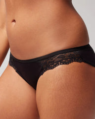 Soma / Bikini Panty with Enchanting Lace BLACK