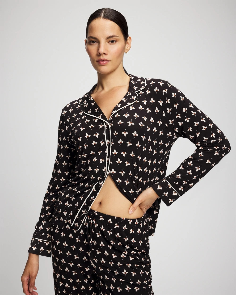 Soma / Long-Sleeve Printed Notch Collar Pajama Top PEACEFUL PETALS BLACK
