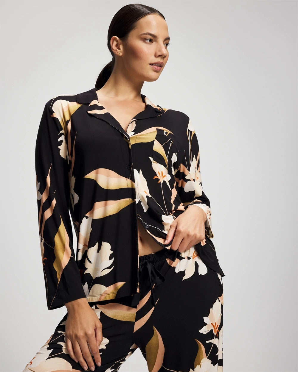 Soma / Long-Sleeve Notch Collar Pajama Top MYSTIC BLOOMS BLACK MID