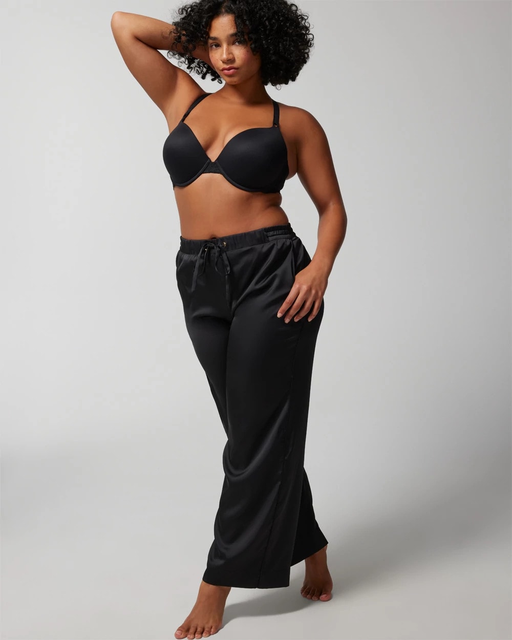 Soma / Push-Up Plunge Bra with Lace BLACK