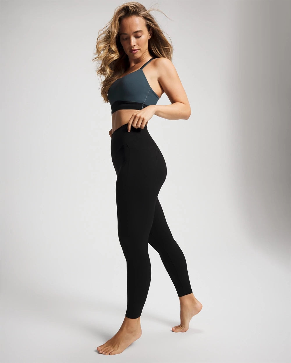 Soma / Racerback Yoga Bra PETROL/BLACK