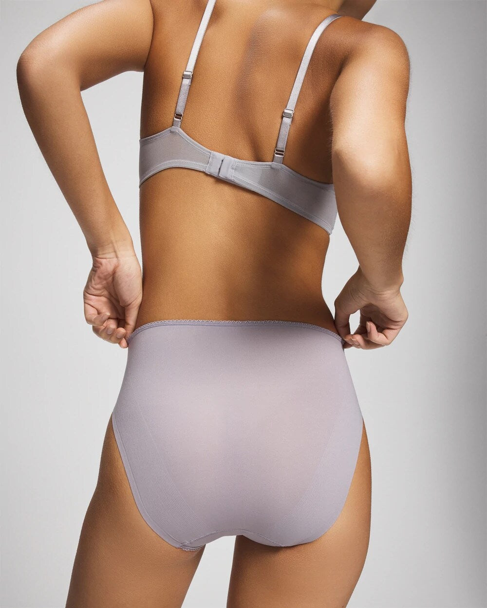 Soma / High-Leg Panty with Sensuous Embroidery MOONSTONE