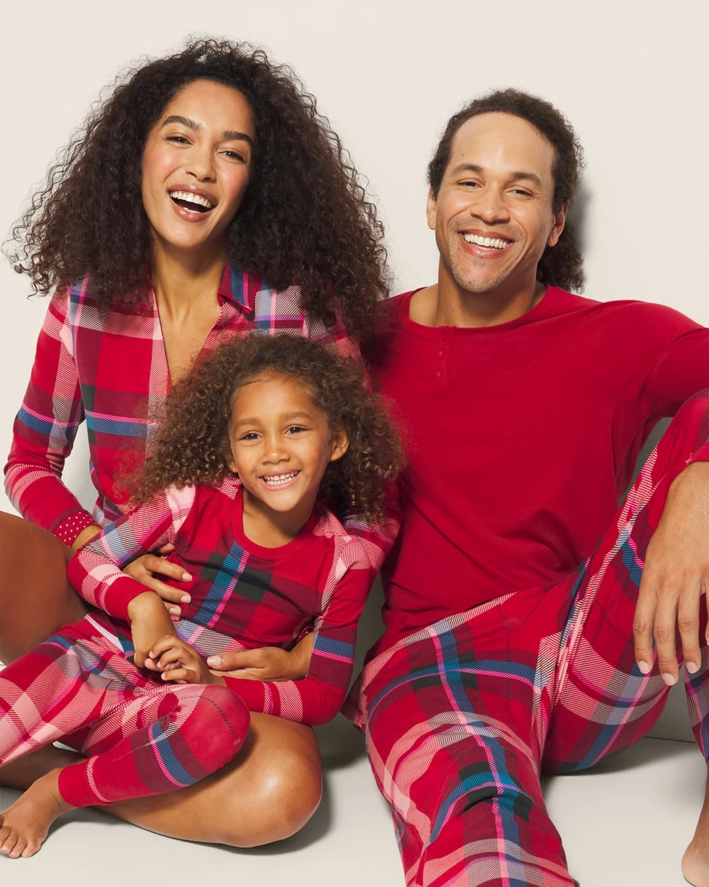 Soma / Long-Sleeve Notch Collar Pajama Top SNUGGLE UP PLAID RED