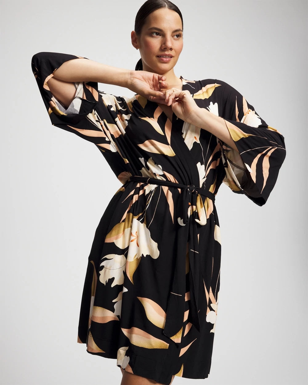 Soma / Short Robe MYSTIC BLOOMS BLACK MID