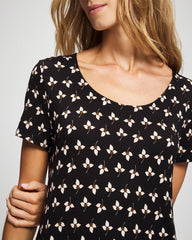 Soma / Short Sleeve Scoop Neck Sleepshirt PEACEFUL PETALS BLACK