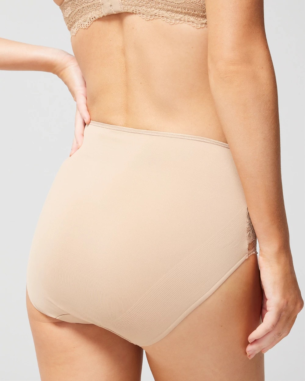 Soma / High-Waist Brief Panty with Lace WARM AMBER