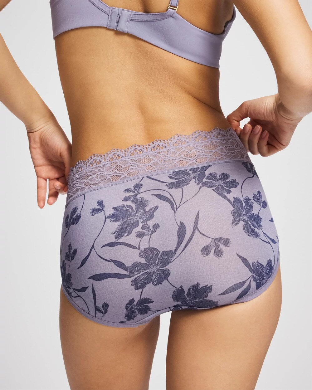 Soma / Brief Panty with Enchanting Lace REFLECTION BLOOMS M LAV