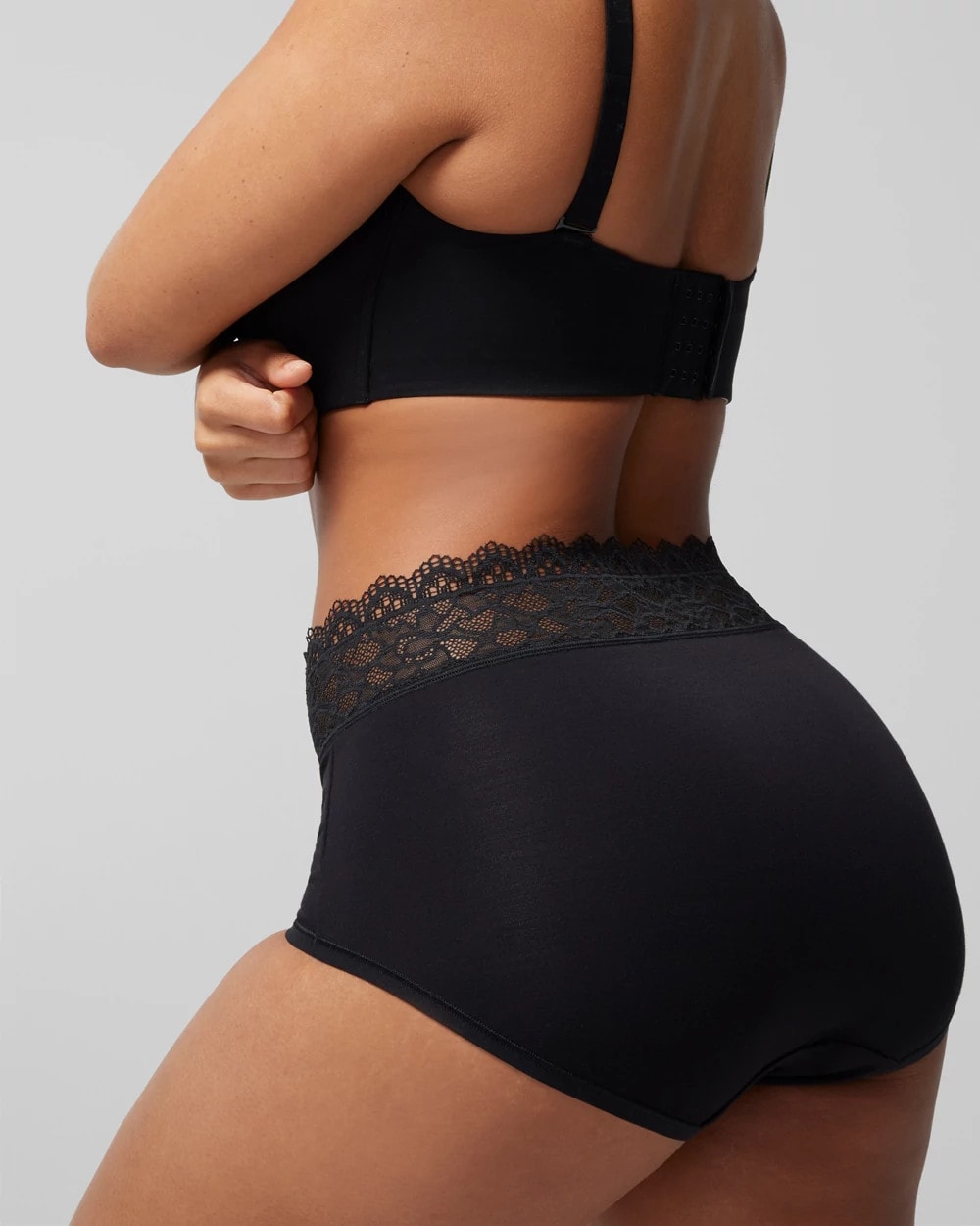 Soma / Brief Panty with Enchanting Lace BLACK