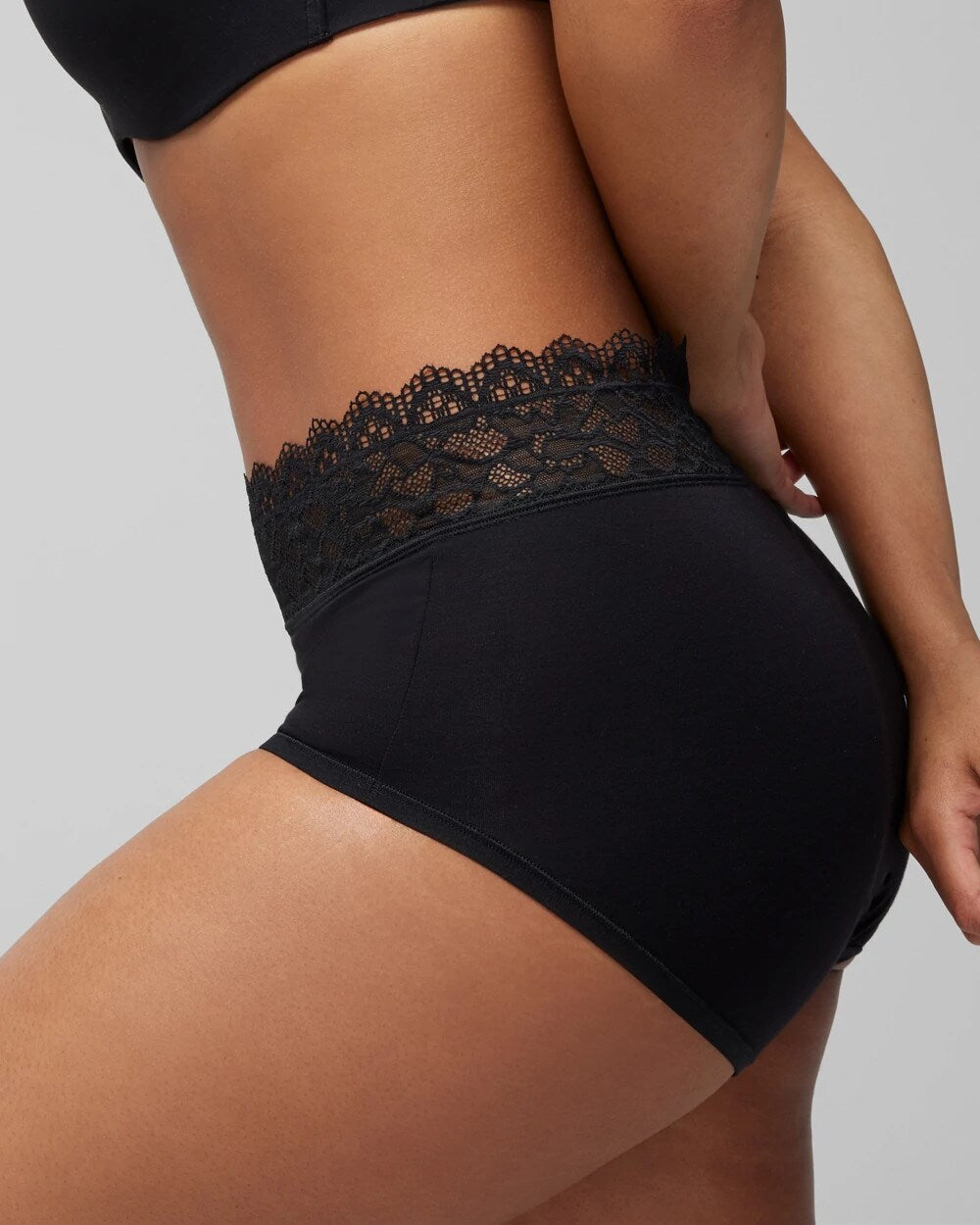 Soma / Brief Panty with Enchanting Lace BLACK