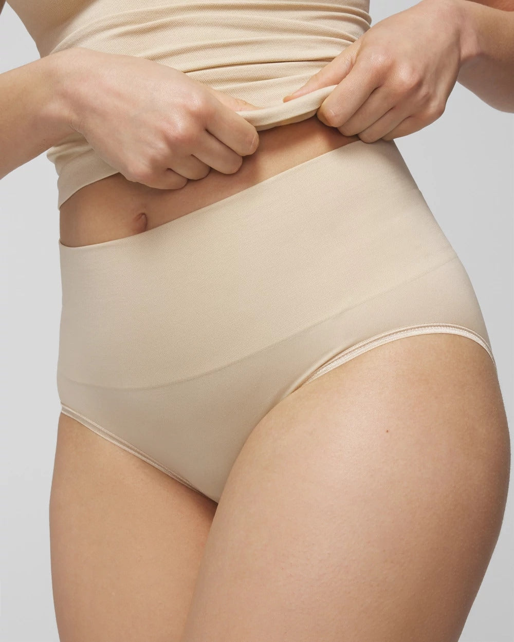 Soma / Seamless Ultralight Smoothing Brief FRAPPE