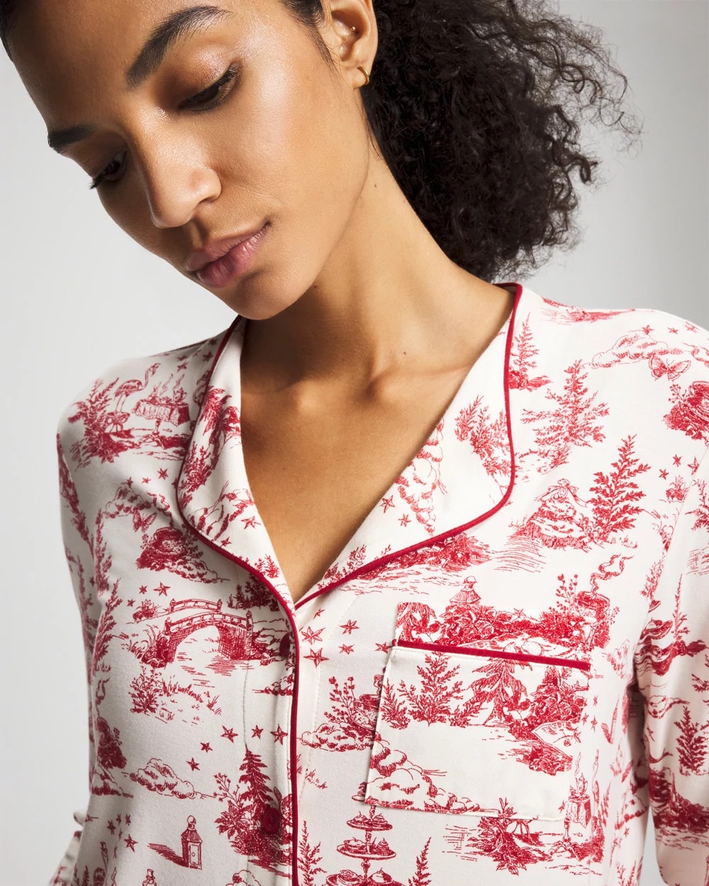 Soma / Piped Long-Sleeve Notch Pajama Top ENCHANTED TOILE CHAMPAGNE