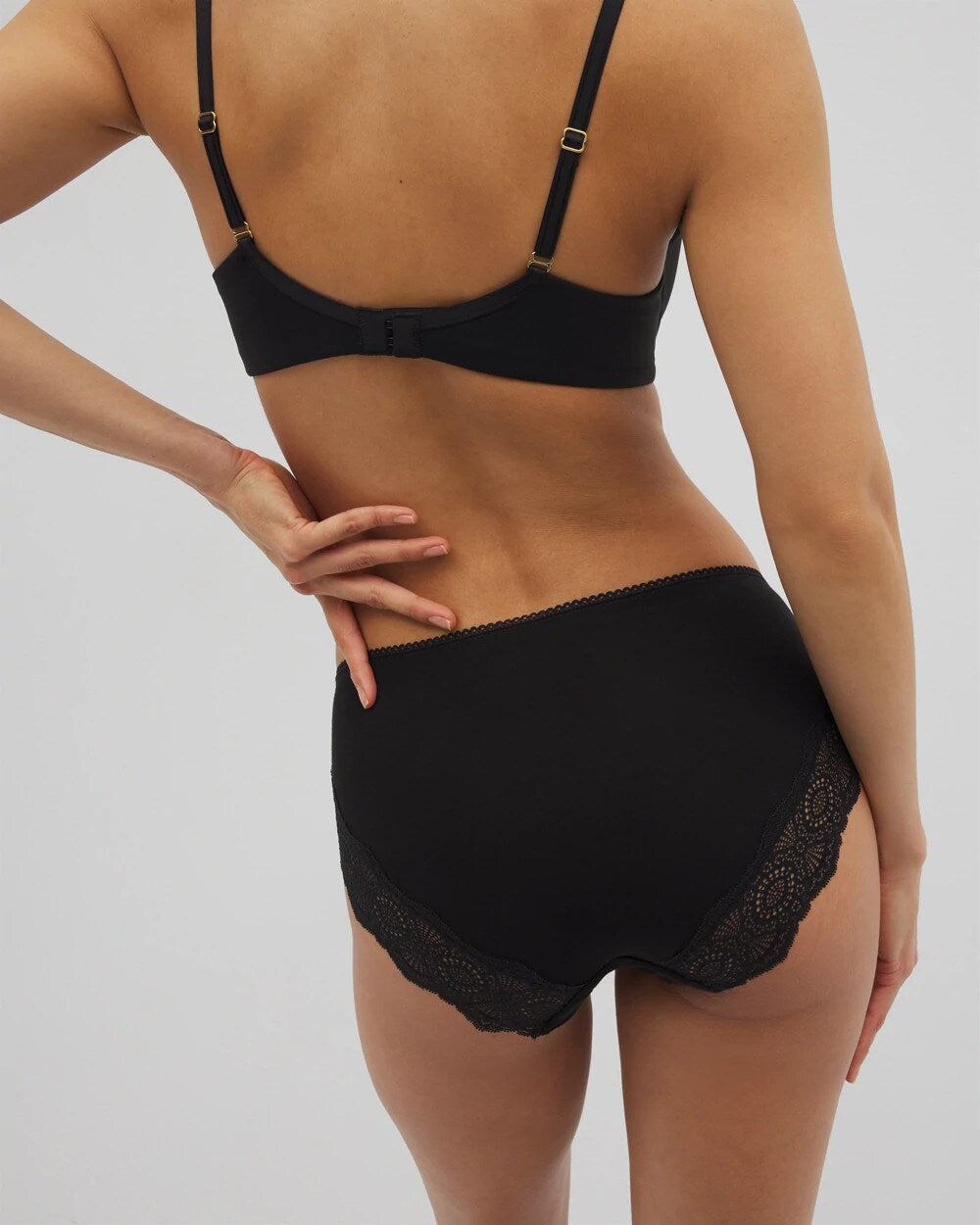 Soma / Embraceable Hipster Panty Crochet Lace BLACK