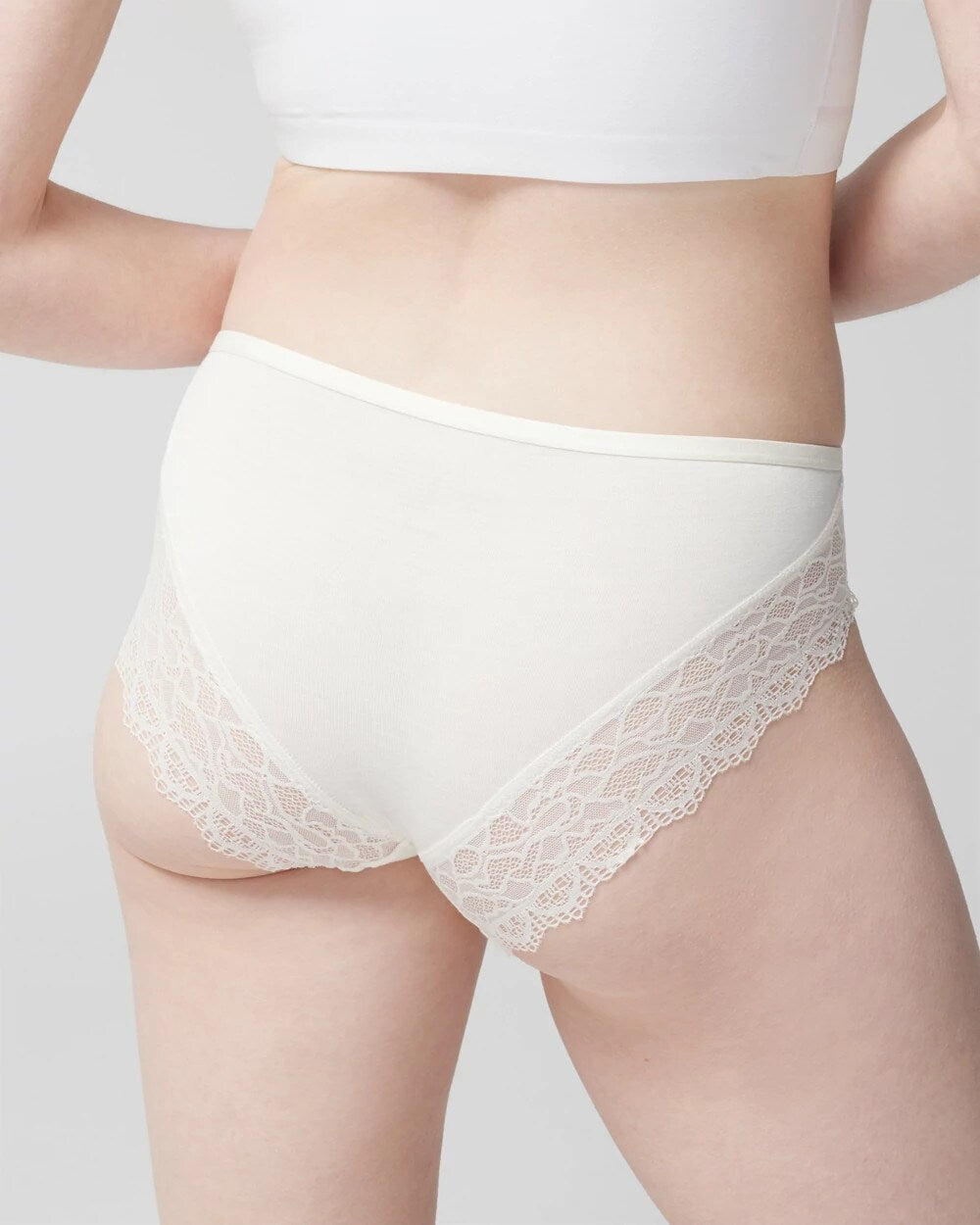 Soma / Hipster Panty with Enchanting Lace IVORY