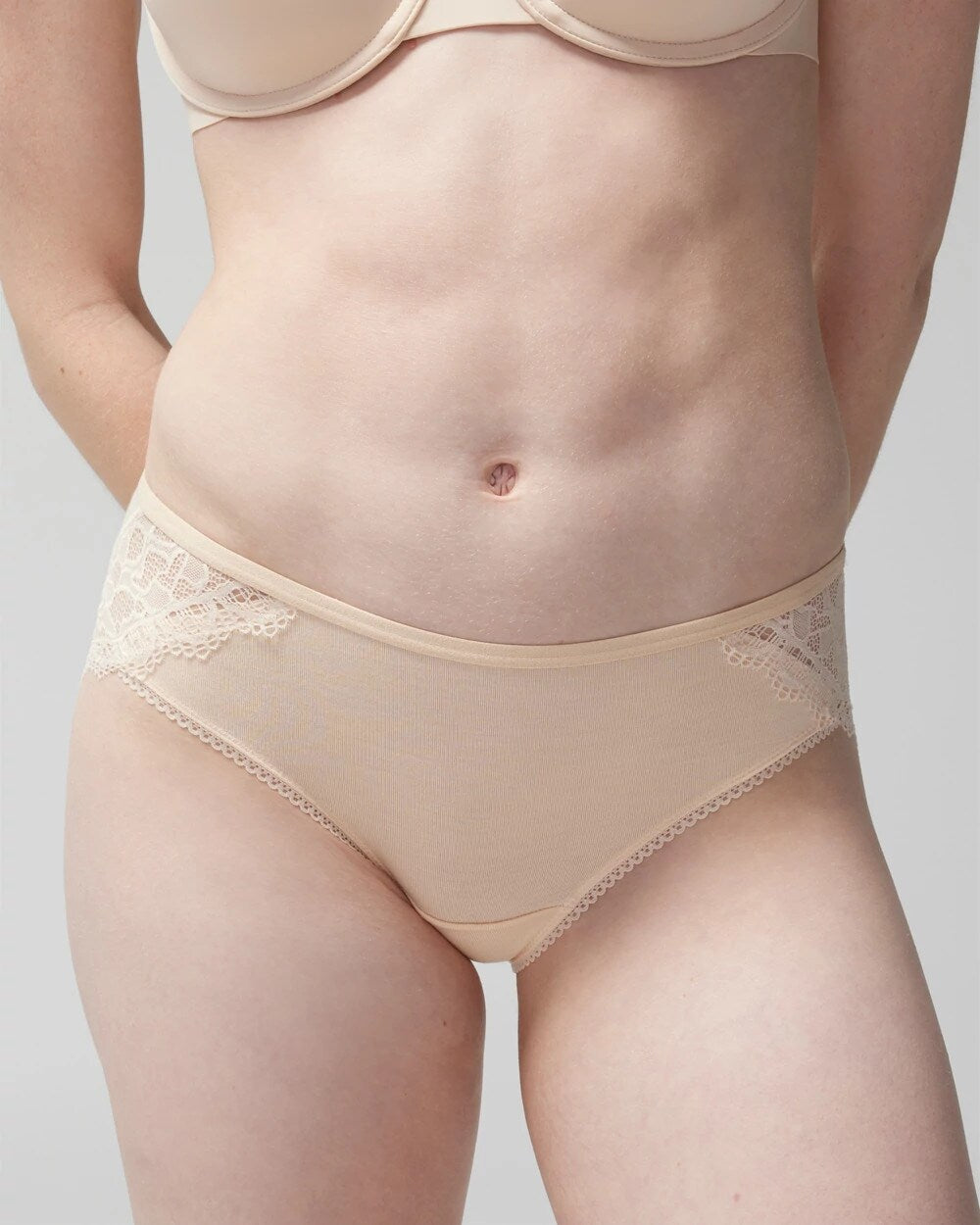 Soma / Hipster Panty with Enchanting Lace PALE SAND