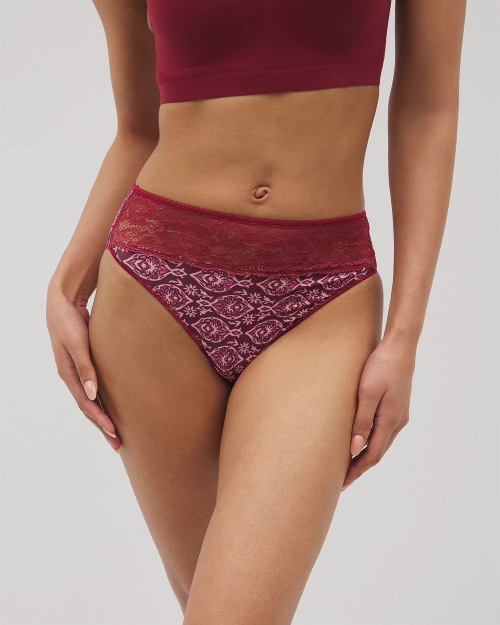 Soma / Edge High-Leg Panty with Lace PLENTIFUL PIECES KISS
