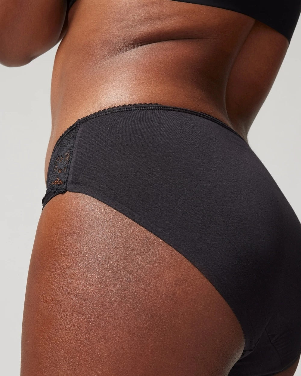 Soma / Cotton Blend High-Leg Panty with Lace BLACK