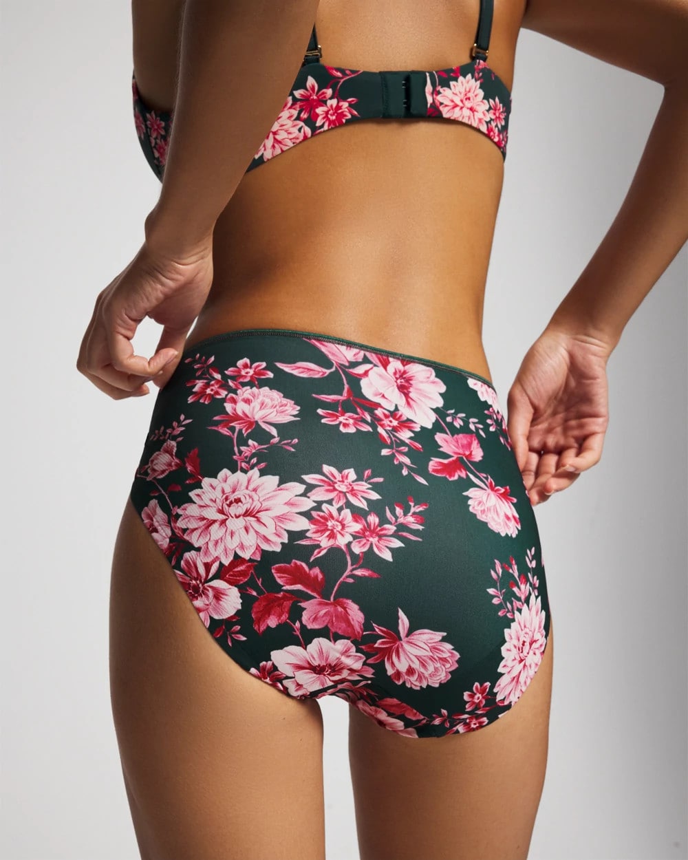 Soma / Tummy High-Leg Brief Panty with Lace COTTAGE FLORAL MINI GREEN