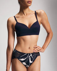 Soma / High-Leg Panty with Enchanting Lace NOUVEAU FLORA MINI NAVY