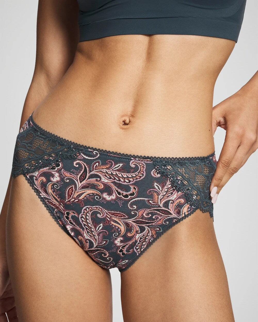 Soma / High-Leg Panty with Enchanting Lace IMPERIAL PAISLEY M PET
