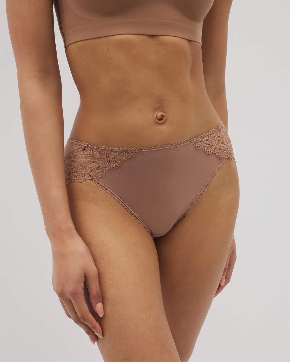 Soma / High-Leg Panty with Enchanting Lace WARM SIENNA