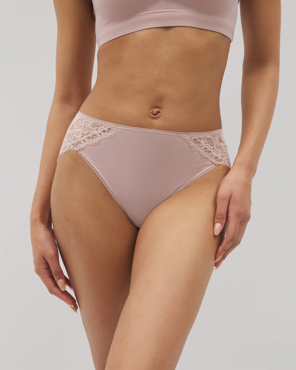 Soma / High-Leg Panty with Enchanting Lace ADOBE ROSE