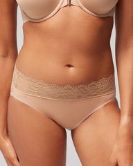 Soma / High-Leg Panty with Enchanting Lace WARM AMBER