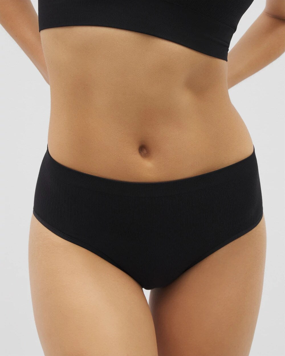 Soma / Seamless Rib High-Leg Panty BLACK