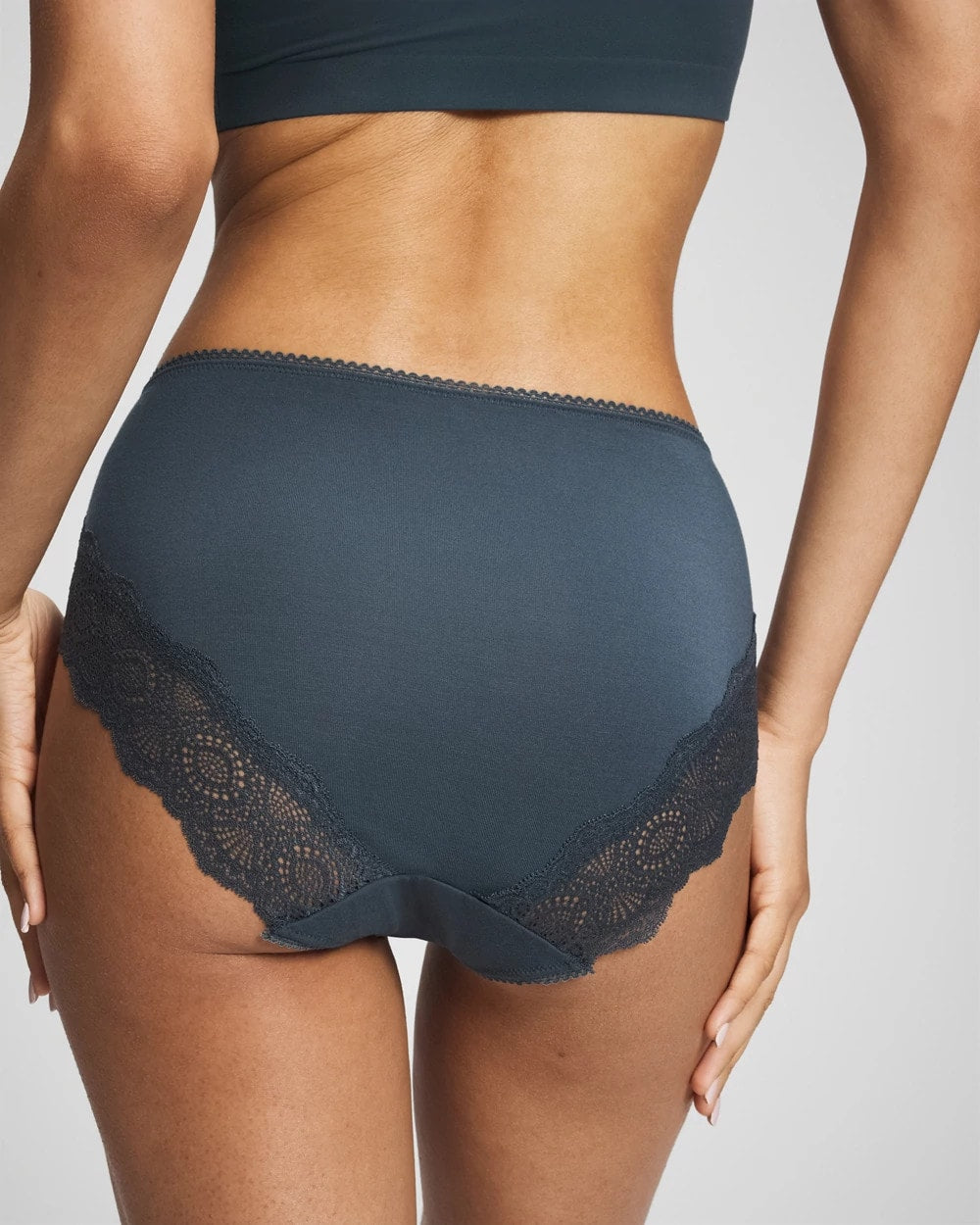 Soma / Embraceable High-Leg Panty with Crochet Lace PETROL