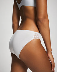 Soma / Edge Bikini Panty with Lace PLEIN AIR