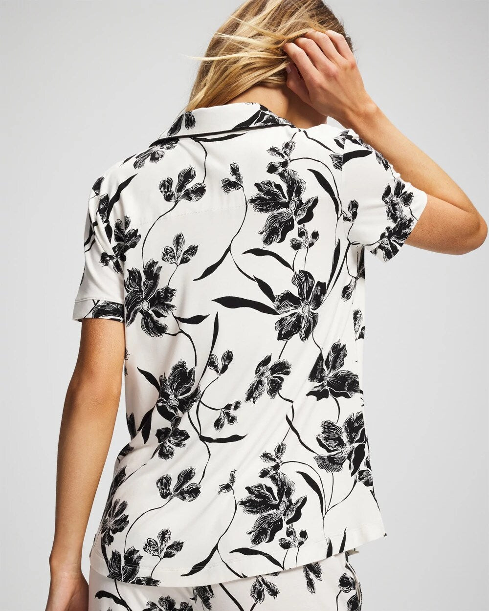 Soma / Piped Short Sleeve Notch Collar Pajama Top REFLECTION BLOOMS CHAMP