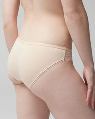 Soma / Bikini Panty with Enchanting Lace PALE SAND
