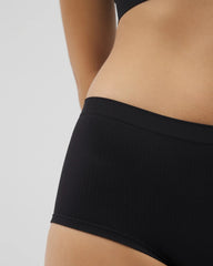 Soma / Seamless Rib Boyshort Panty BLACK