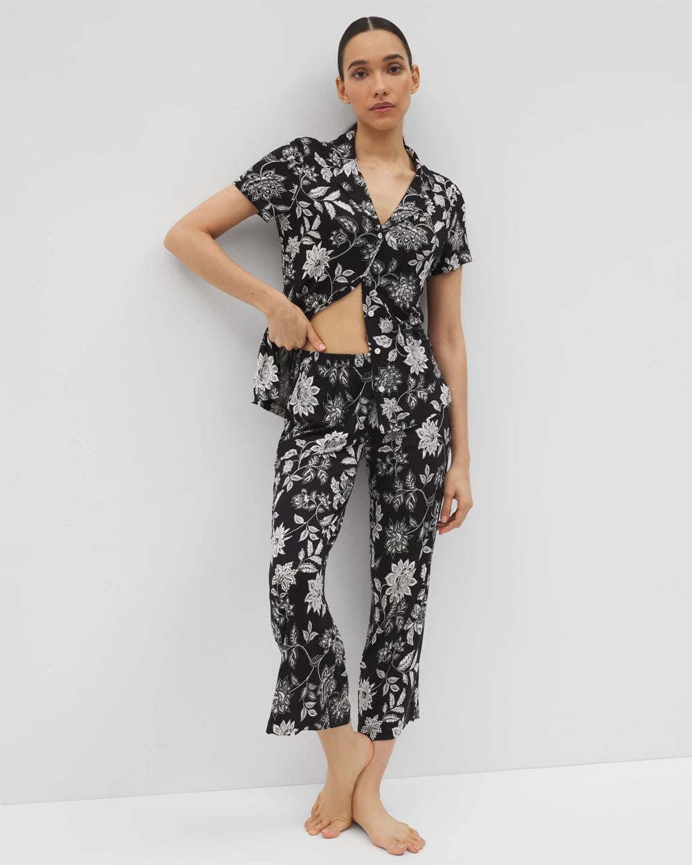 Soma / Cropped Pajama Pants MEANDERING GARDEN BLACK