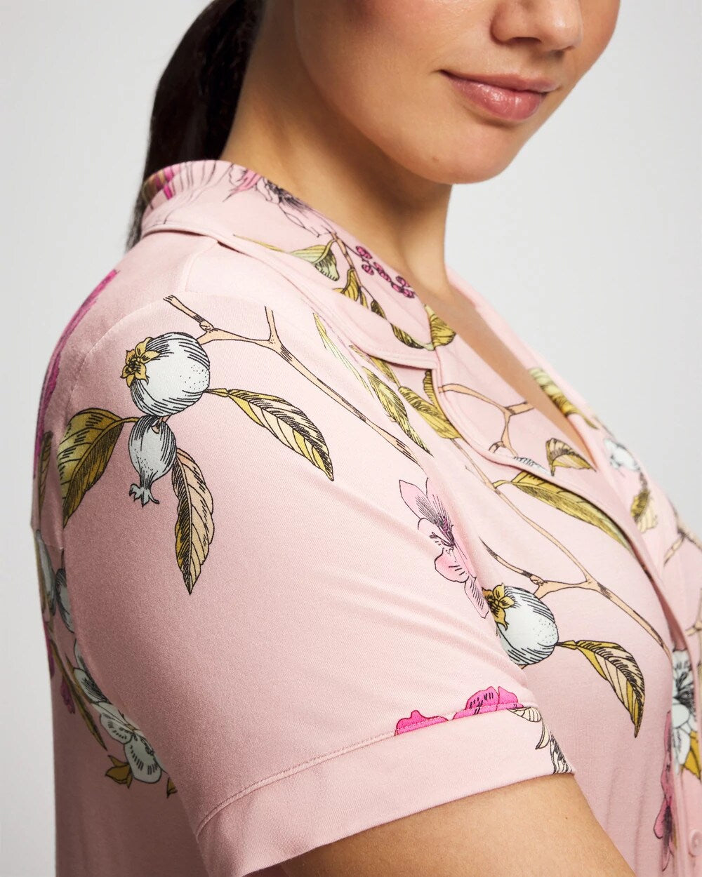 Soma / Printed Short Sleeve Notch Collar FEATHERED FANCY PINK