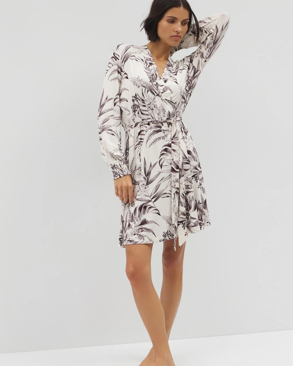 Soma / Long-Sleeve Short Robe PALM PERFECT CHAMPAGNE