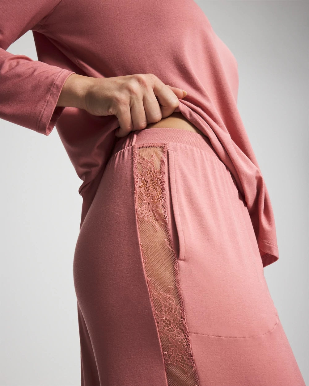 Soma / Lace Relaxed Wide Leg Pajama Pant ANTIQUE PINK