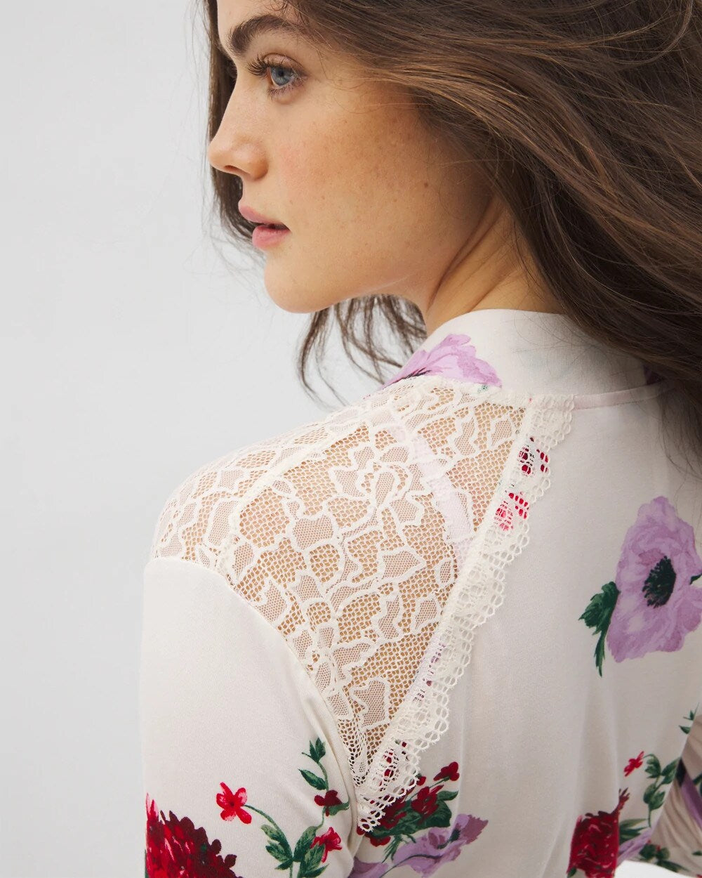 Soma / Short Robe With Lace RHAPSODY FLORAL SUGAR