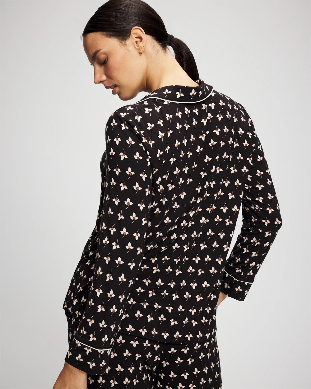 Soma / Long-Sleeve Printed Notch Collar Pajama Top PEACEFUL PETALS BLACK